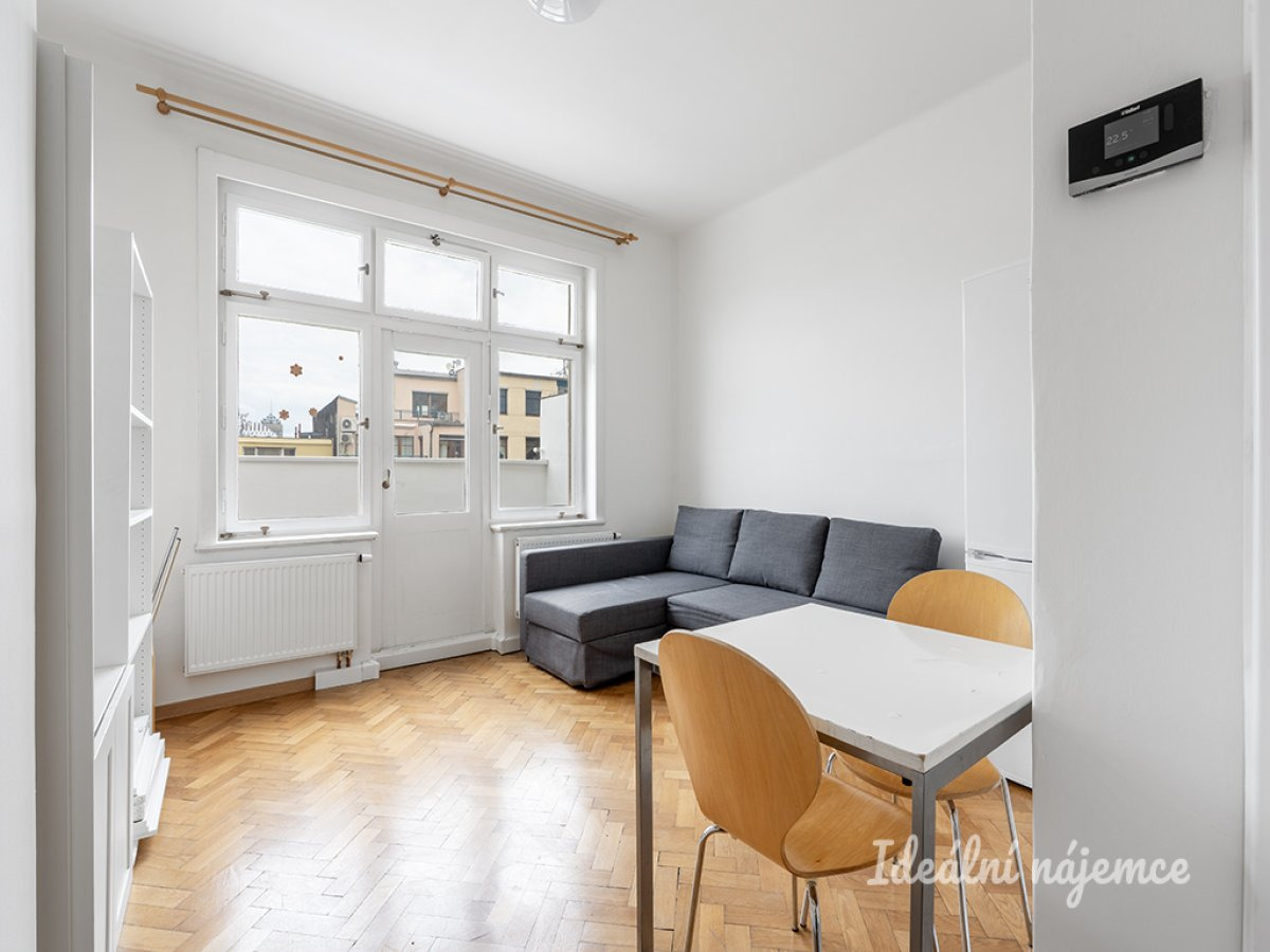 Pronájem bytu 1+kk, Chrudimská, Vinohrady, 17000 Kč/měs, 22 m2