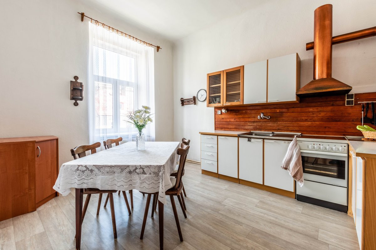 Pronájem bytu 3+1, 8. března, Liberec, 15900 Kč/měs, 84 m2