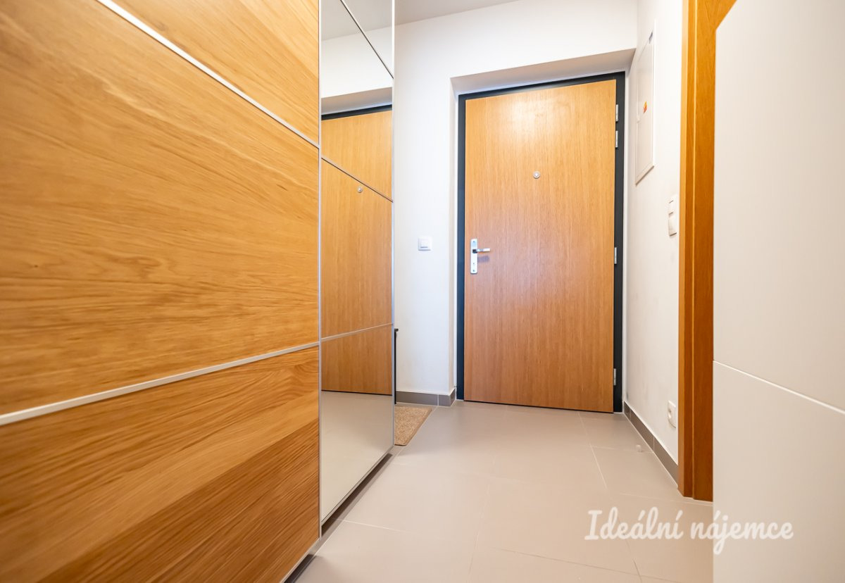 Pronájem bytu 2+kk, Poštova, Dolní Chabry, 23900 Kč/měs, 51 m2