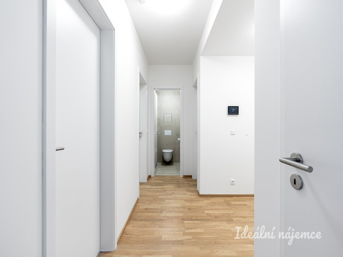 Pronájem bytu 3+kk, Fafkových, Vysočany, 32900 Kč/měs, 76 m2