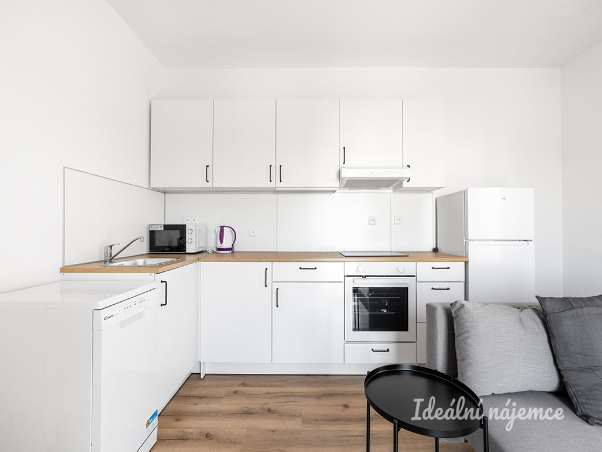 Pronájem bytu 2+kk, Za černým mostem, Kyje, 21000 Kč/měs, 37 m2