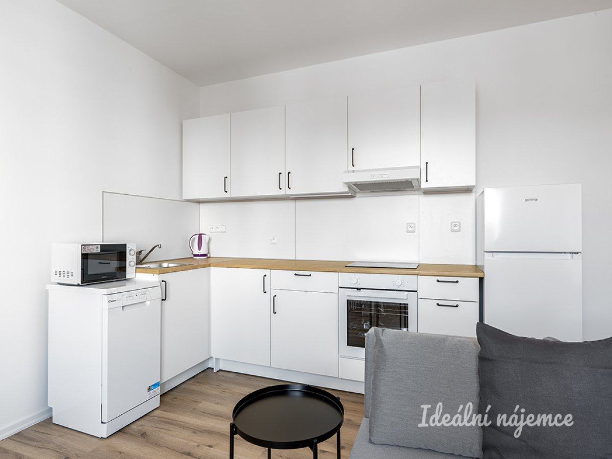 Pronájem bytu 2+kk, Za černým mostem, Kyje, 23500 Kč/měs, 42 m2