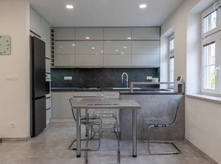 Pronájem bytu, 4+kk, 91 m² obrázek