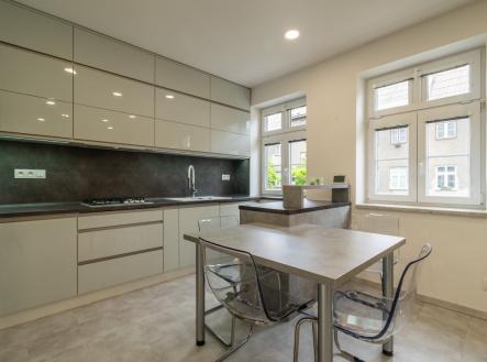 Pronájem bytu, 4+kk, 91 m²