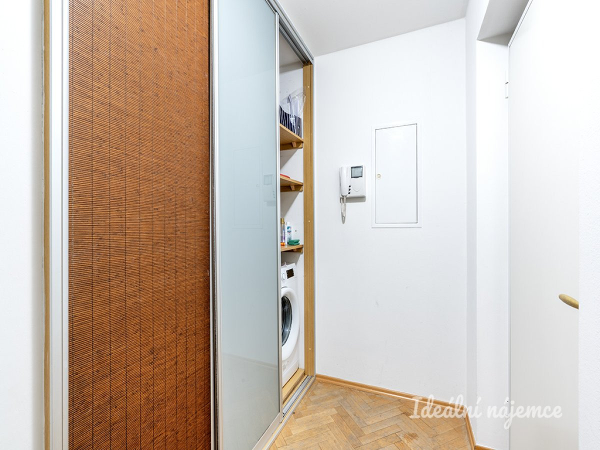 Pronájem bytu 2+kk, Podvinný mlýn, Libeň, 20900 Kč/měs, 47 m2