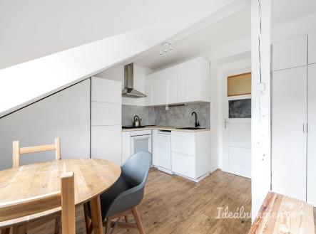 Pronájem bytu, 1+kk, 35 m²