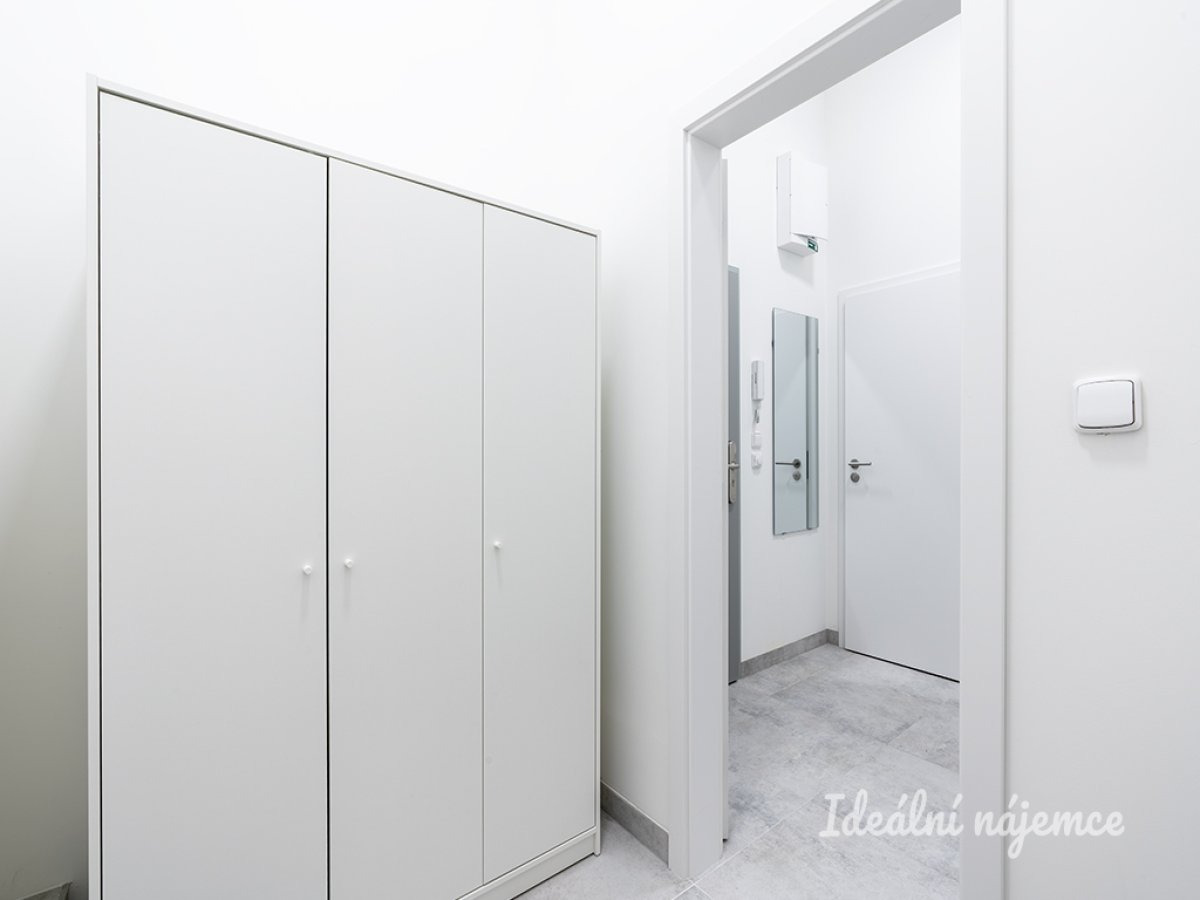 Pronájem bytu 2+kk, Za černým mostem, Kyje, 26000 Kč/měs, 67 m2