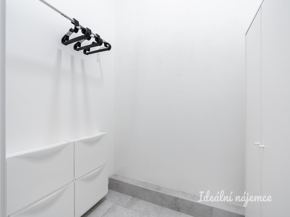 Pronájem bytu 2+kk, Za černým mostem, Kyje, 26000 Kč/měs, 67 m2