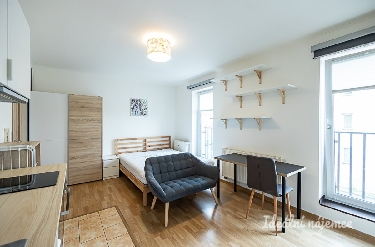 Pronájem bytu 1+kk, Komenského, Šestajovice u Prahy, 13900 Kč/měs, 25 m2