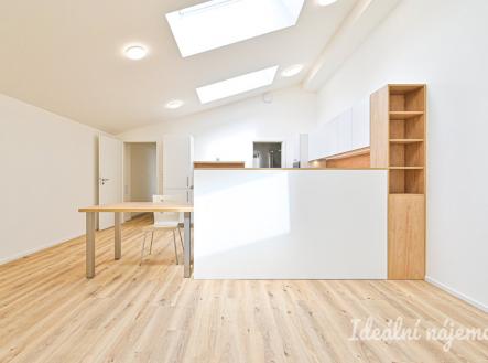 Pronájem - dům/vila, 117 m²