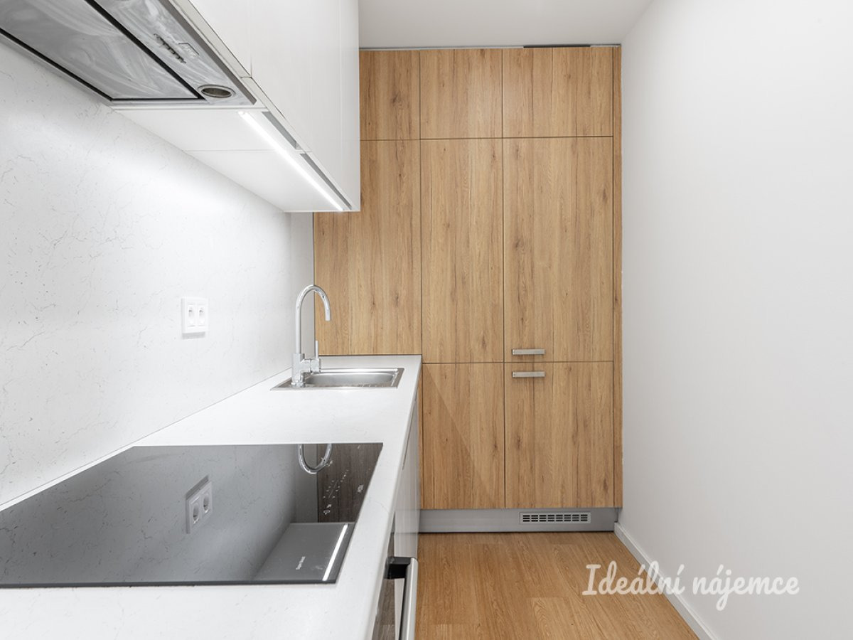 Pronájem bytu 3+kk, Křivatcová, Zličín, 70 m2