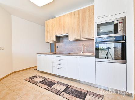 Pronájem - dům/vila, 280 m² obrázek