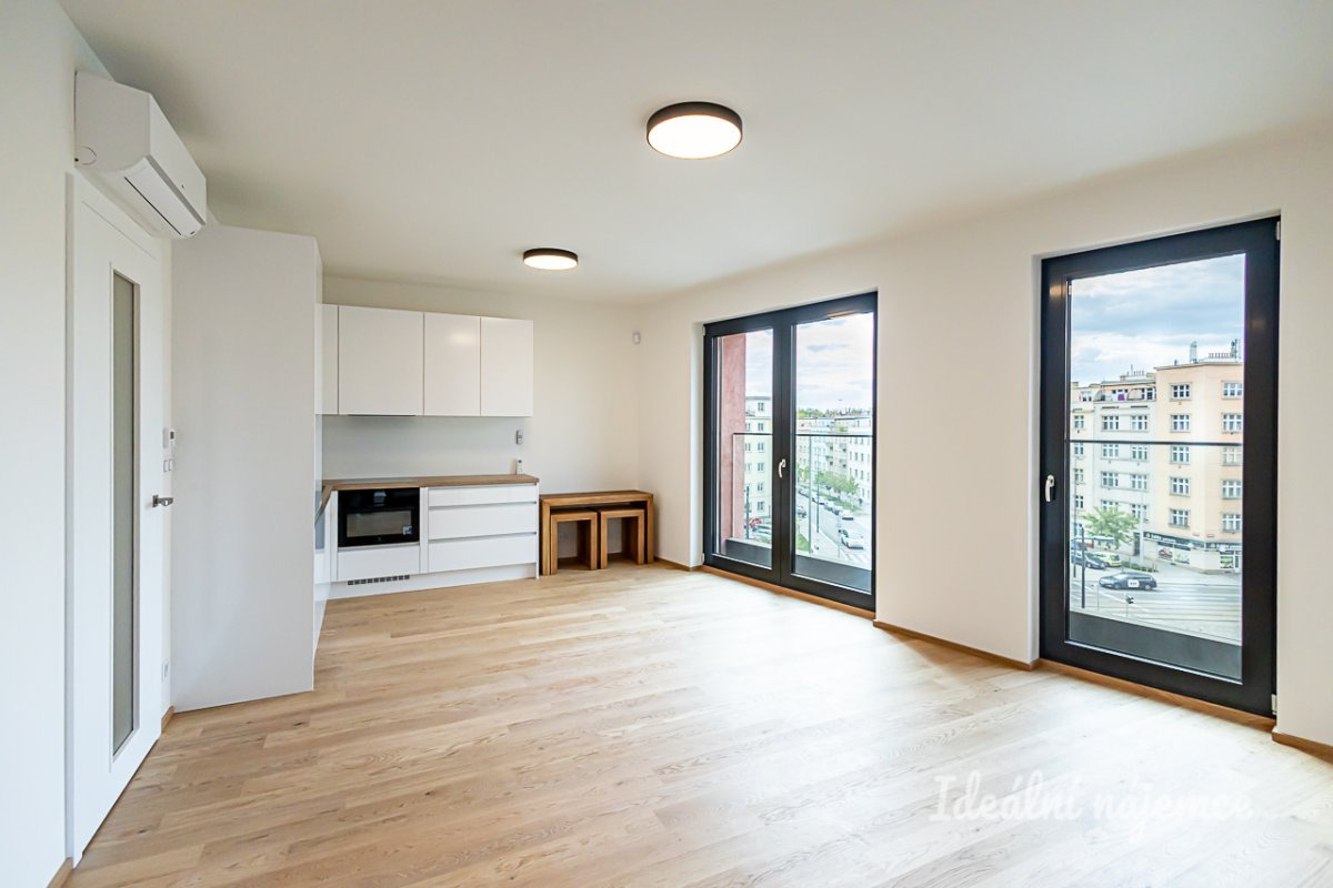 Pronájem bytu 1+kk, Basilejské náměstí, Žižkov,  22000Kč/měs, 42 m2