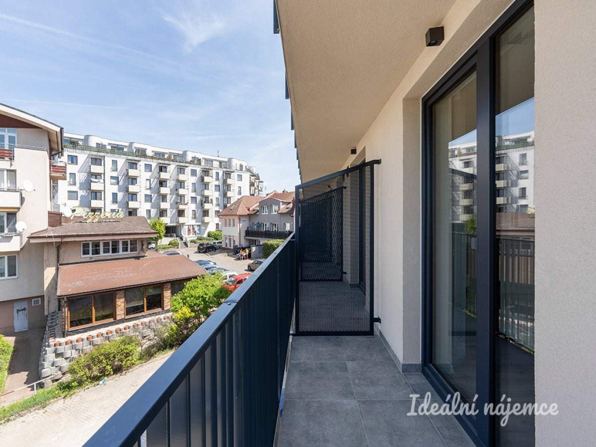 Pronájem bytu 2+kk, Za Černým mostem, Kyje, 21000 Kč/měs, 37 m2