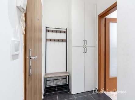 Pronájem bytu, 1+kk, 27 m²
