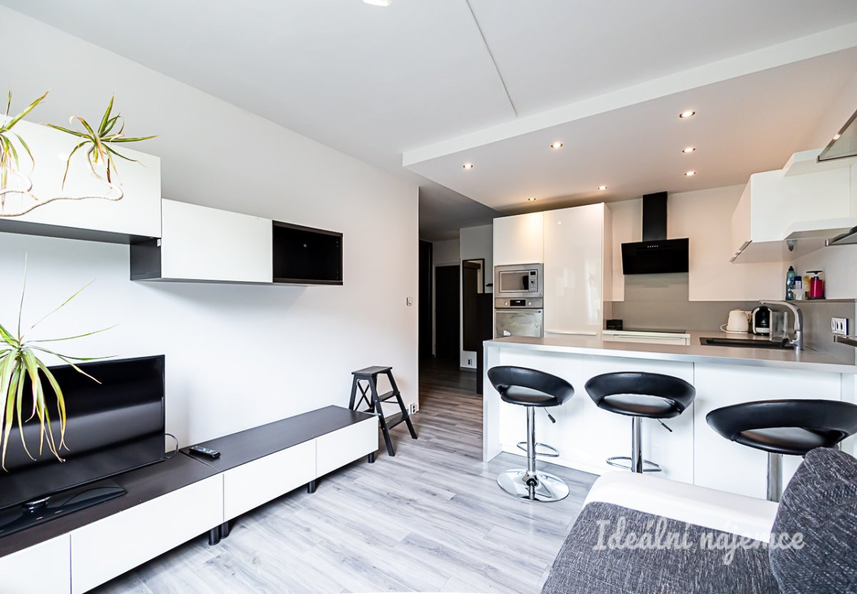 Pronájem bytu 2+kk, Kopřivnická, Letňany, 21500 Kč/měs, 42 m2