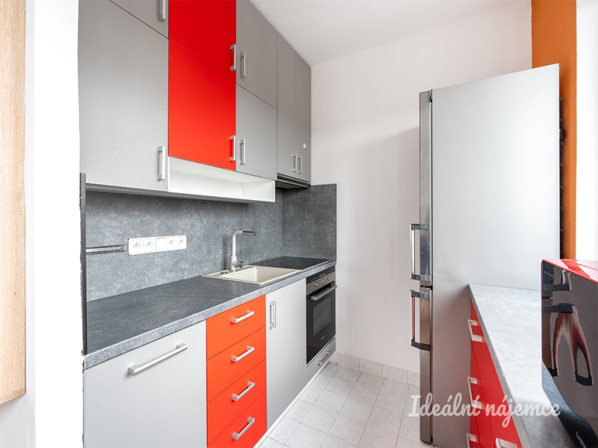 Pronájem bytu 1+kk, Svojšovická, Záběhlice, 16900 Kč/měs, 30 m2