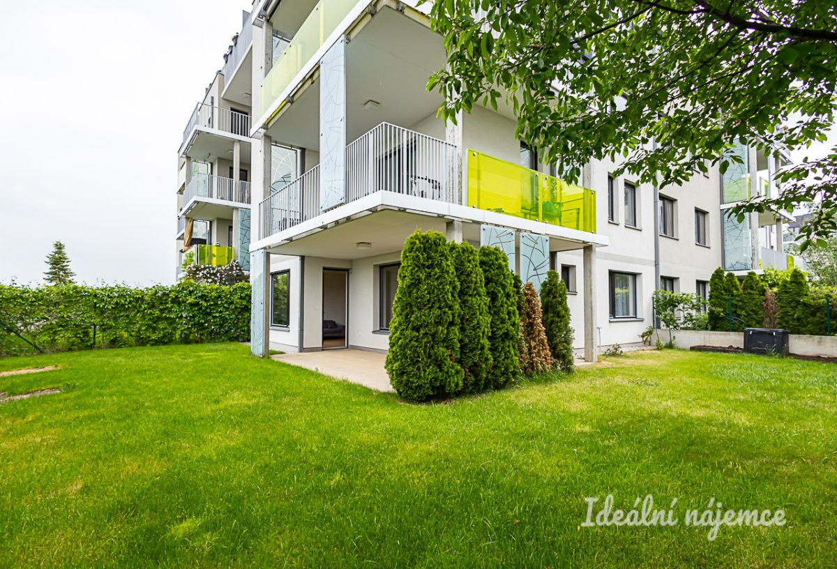 Pronájem bytu 3+kk, Poštova, Dolní Chabry, 33900 Kč/měs, 83 m2