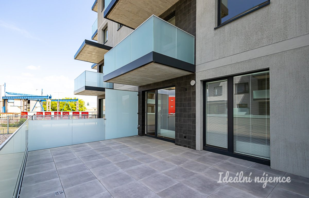 Pronájem bytu 2+kk, Čakovická, Prosek, 24900 Kč/měs, 43 m2