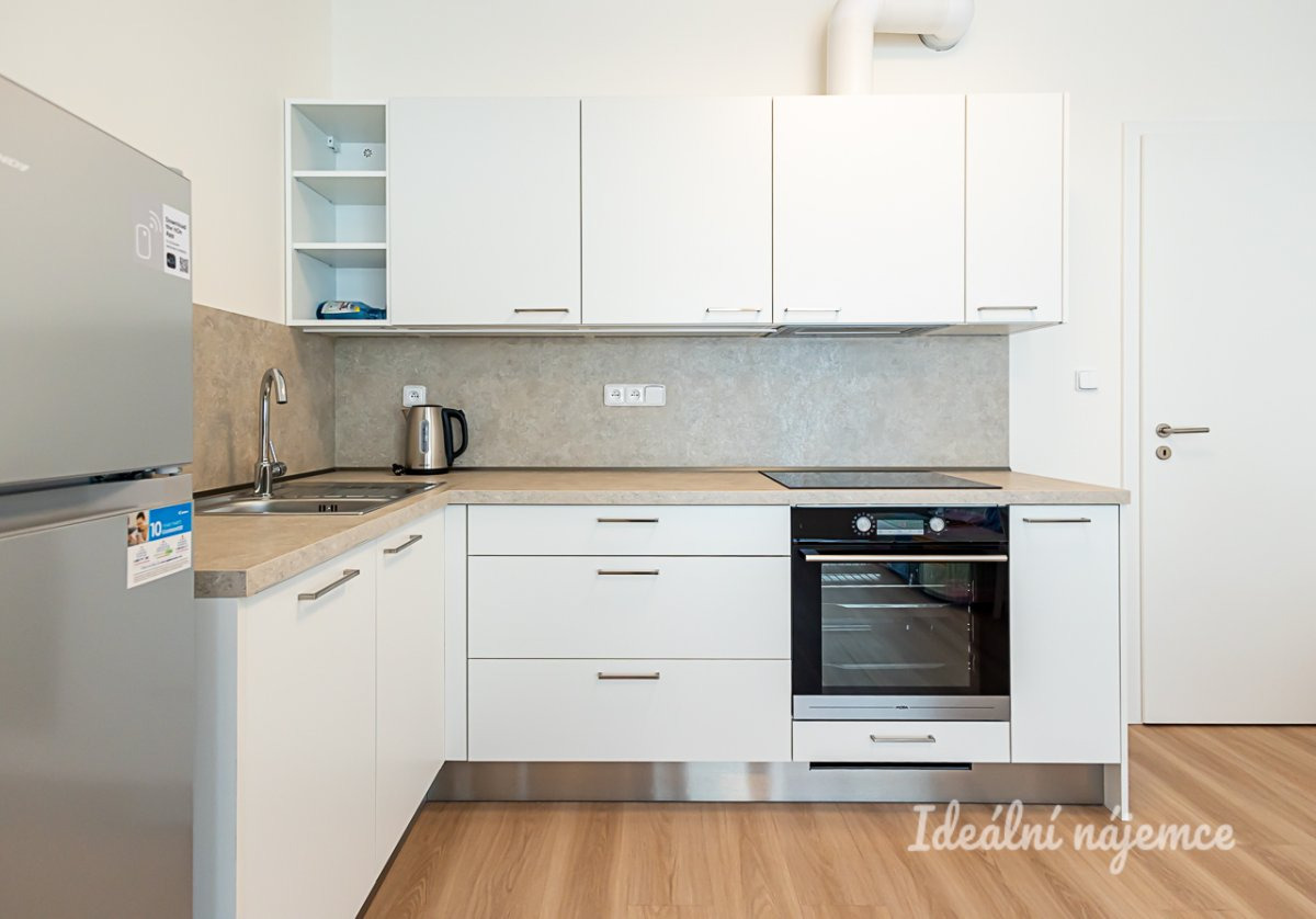 Pronájem bytu 2+kk, Čakovická, Prosek, 24900 Kč/měs, 43 m2