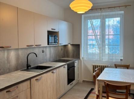 Pronájem bytu, 3+1, 86 m²