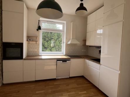Pronájem bytu, 2+1, 72 m² obrázek