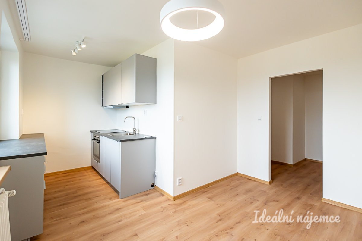 Pronájem bytu 3+1, Hrusická, Záběhlice,  26000 Kč/měs, 71 m2