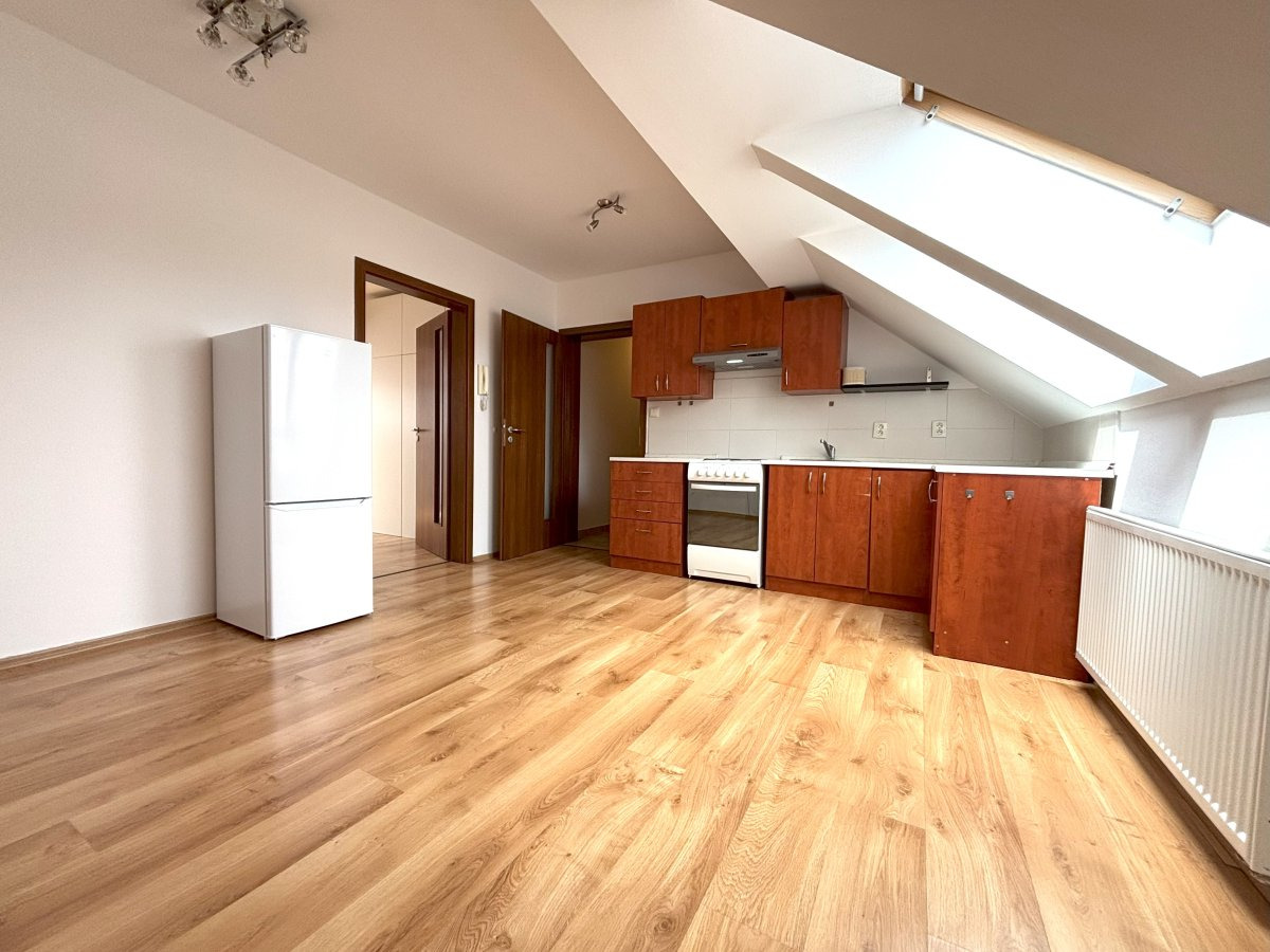 Pronájem bytu 2+kk, Jablonského, Plzeň, 14.500,- Kč/měs, 51 m2