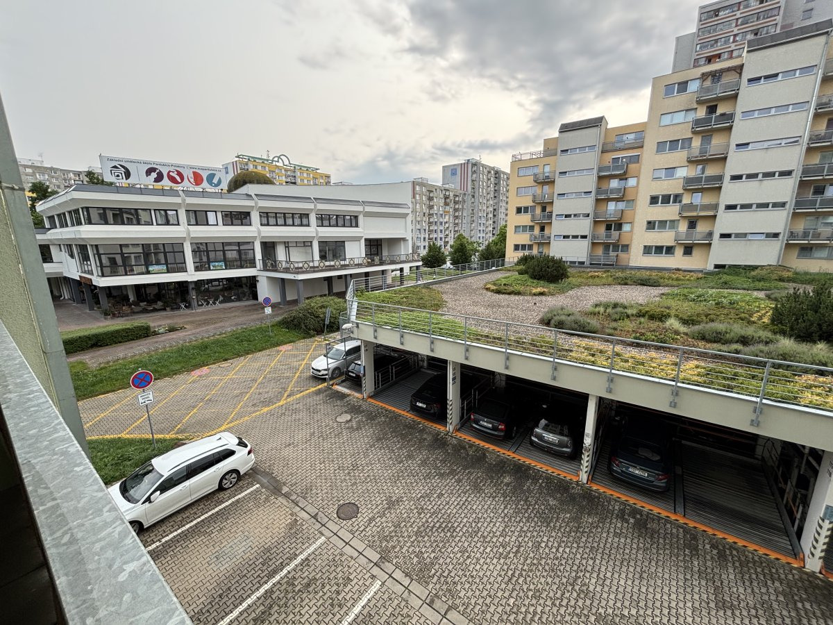 Pronájem bytu 2+kk, Bělehradská, Pardubice,  21.900Kč/měs, 64 m2