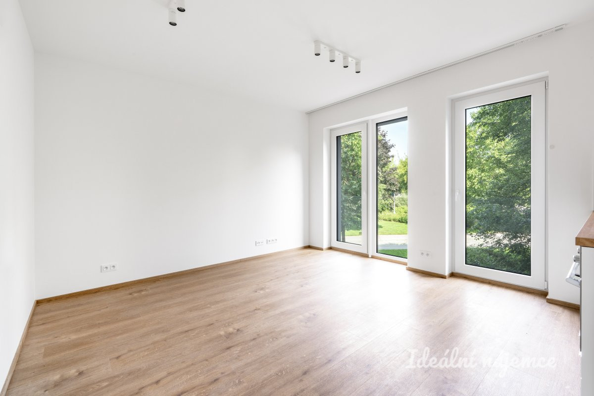 Pronájem bytu 1+kk, Hábova, Stodůlky, 16900 Kč/měs, 27 m2