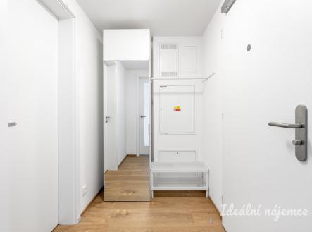 Pronájem bytu, 1+kk, 27 m²