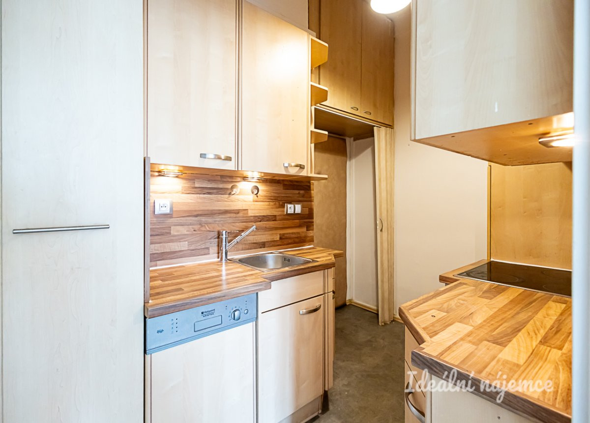 Pronájem bytu 1+kk, K louži, Vršovice, 17500 Kč/měs, 31 m2