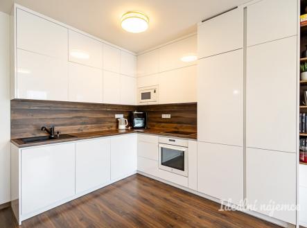 Pronájem bytu, 2+kk, 50 m²