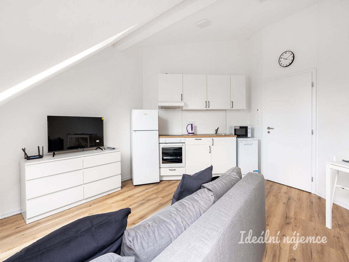Pronájem bytu 2+kk, Za Černým mostem, Kyje, 21 900 Kč/měs, 56 m2