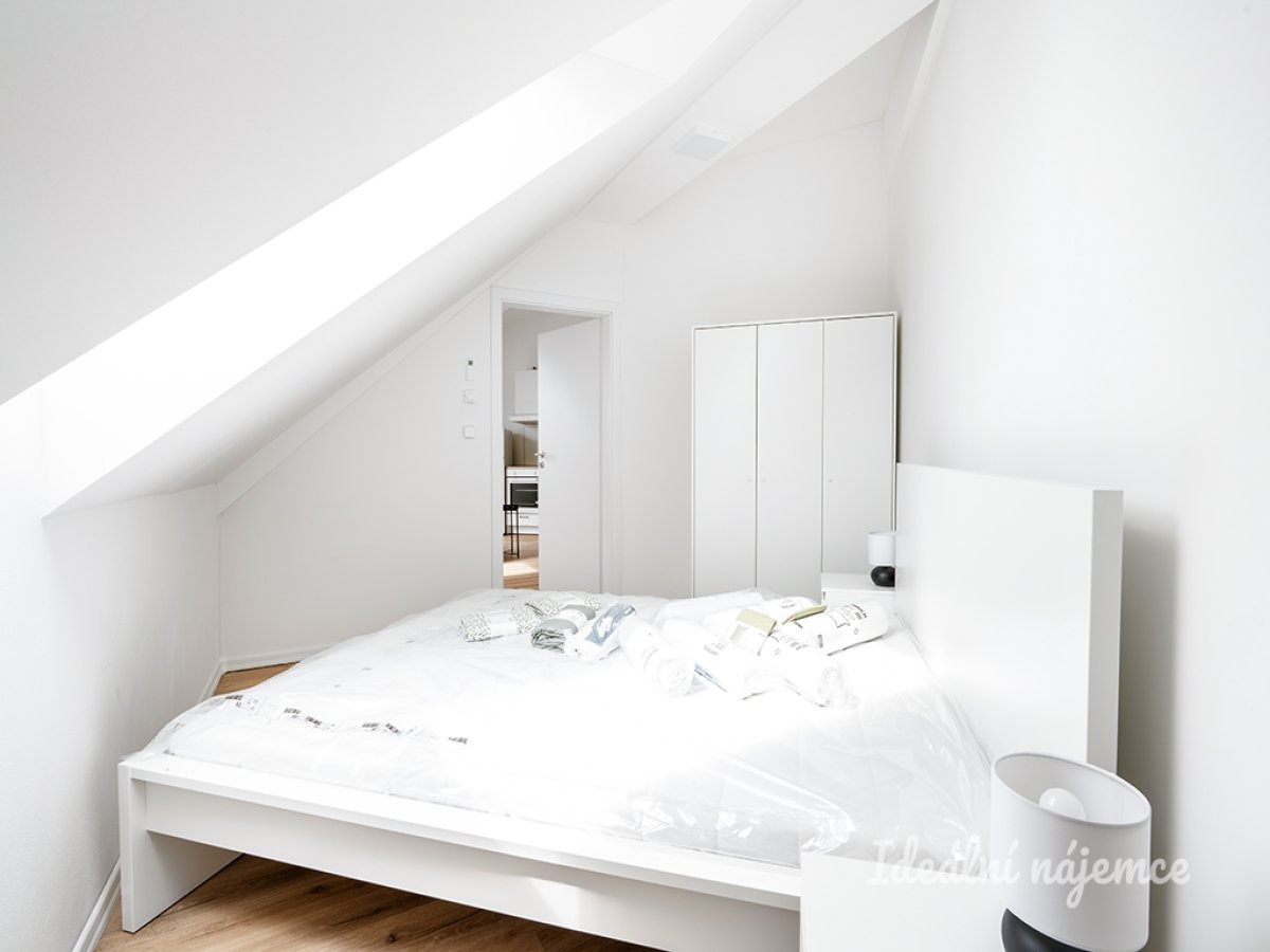 Pronájem bytu 2+kk, Za Černým mostem, Kyje, 21 900 Kč/měs, 56 m2