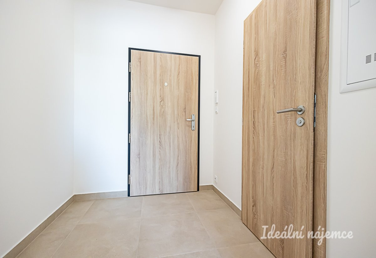 Pronájem bytu 1+kk, Josefa Truhláře, Stará Boleslav,  16500 Kč/měs, 32 m2