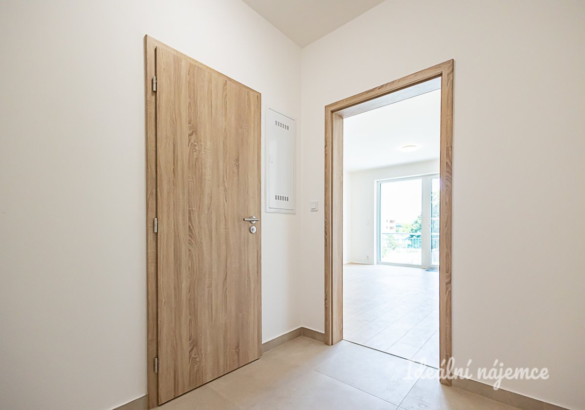 Pronájem bytu 1+kk, Josefa Truhláře, Stará Boleslav,  16500 Kč/měs, 32 m2
