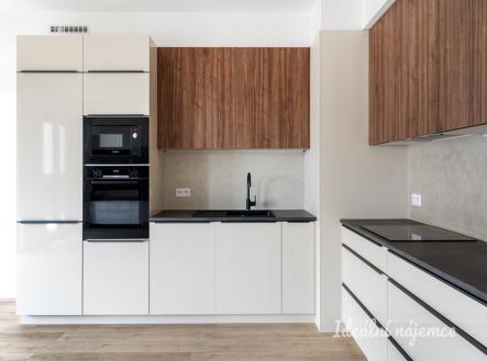 Pronájem bytu, 3+kk, 90 m²
