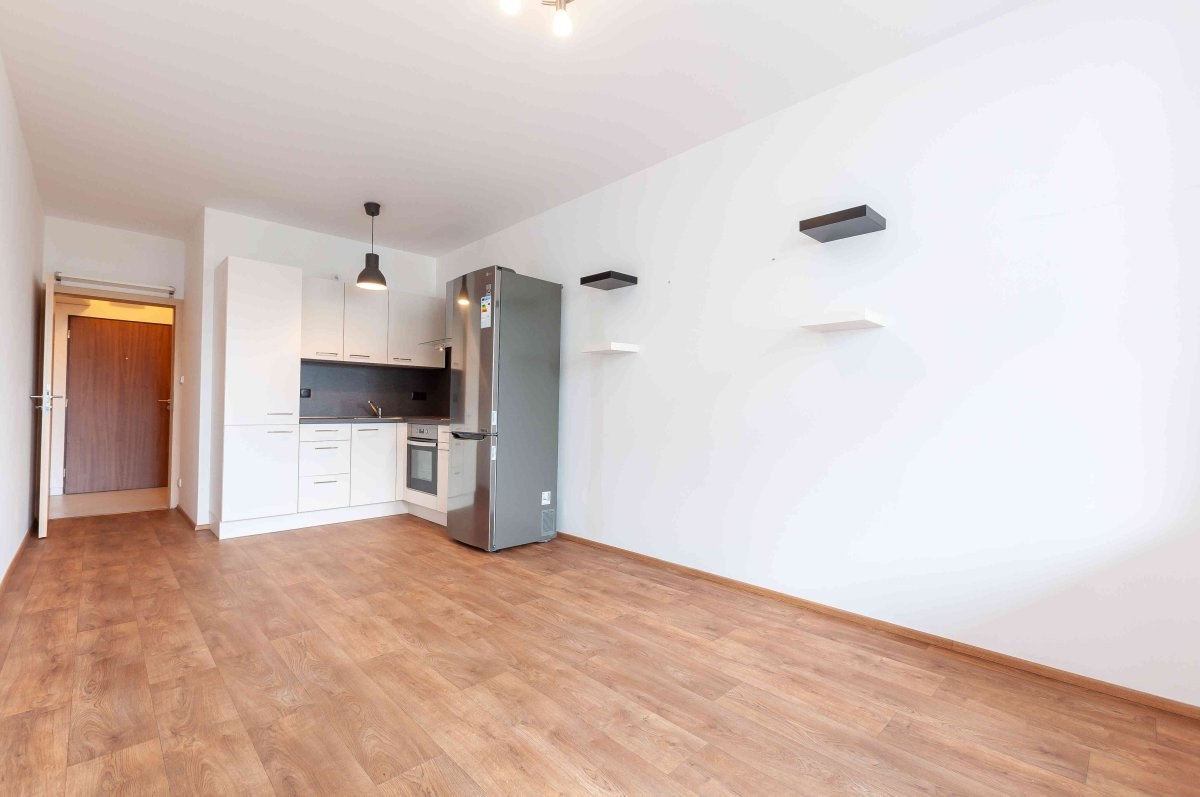 Pronájem bytu 1+kk, Zakšínská, Střížkov,  16 200Kč/měs, 26 m2