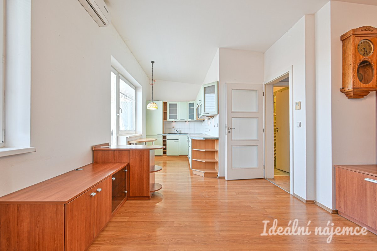 Pronájem bytu 3+kk, V Újezdech, Medlánky,  Kč/měs, 65 m2