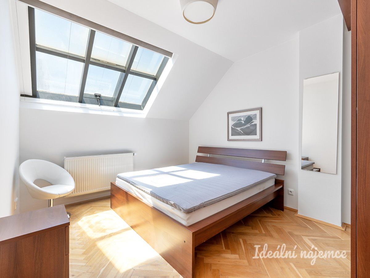 Pronájem bytu 2+kk, Francouzská, Vinohrady, 69 m2