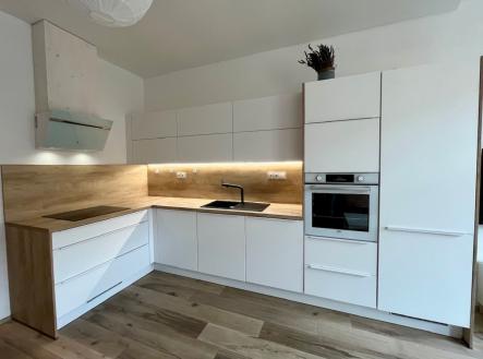 Pronájem bytu, 2+kk, 44 m²