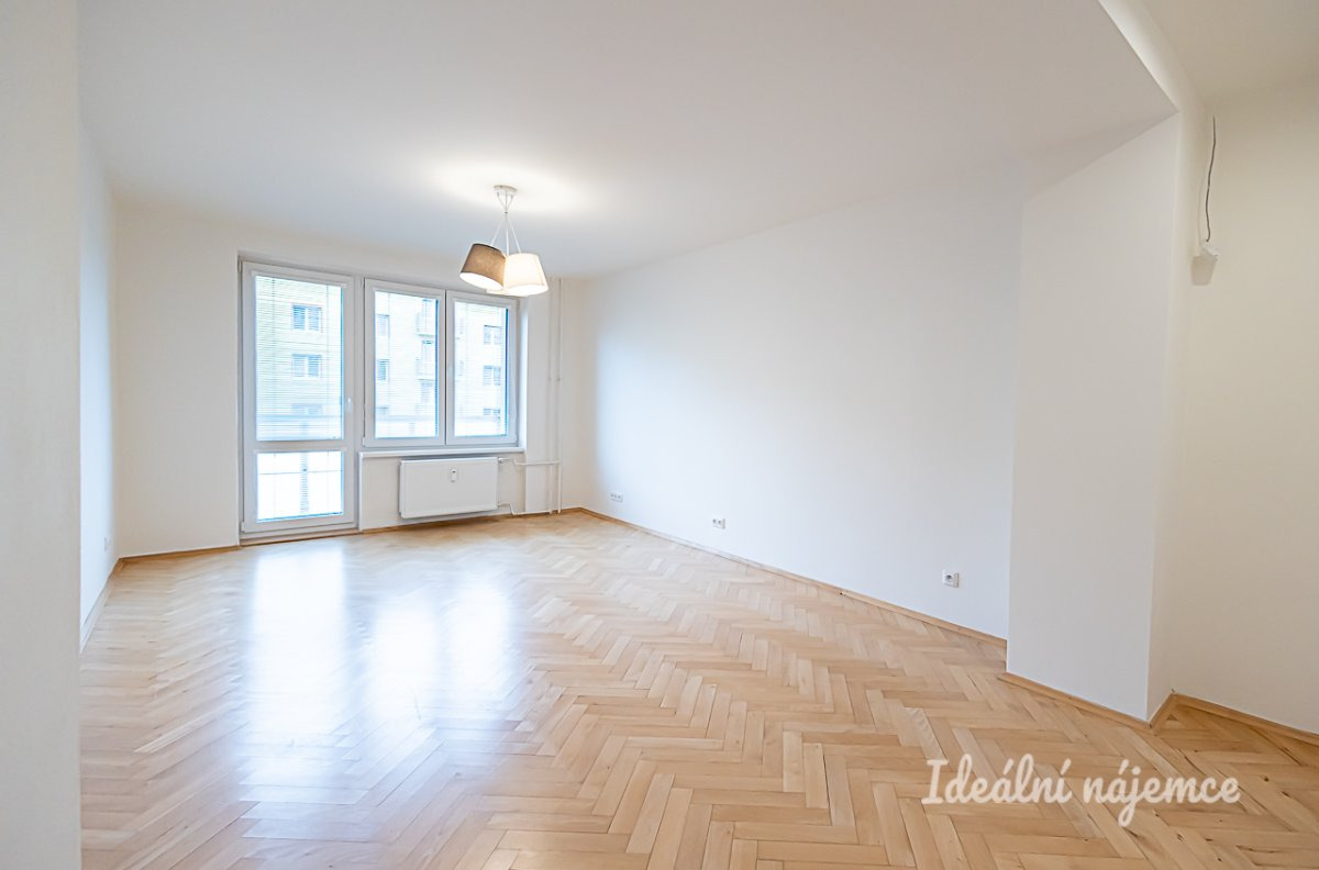 Pronájem bytu 2+1 s balkonem a sklepem, Zelenečská, Hloubětín, 23900 Kč/měs, 54 m2