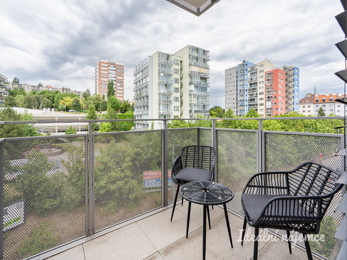 Pronájem bytu 1+kk, U Plynárny, Michle, 20900 Kč/měs, 37 m2