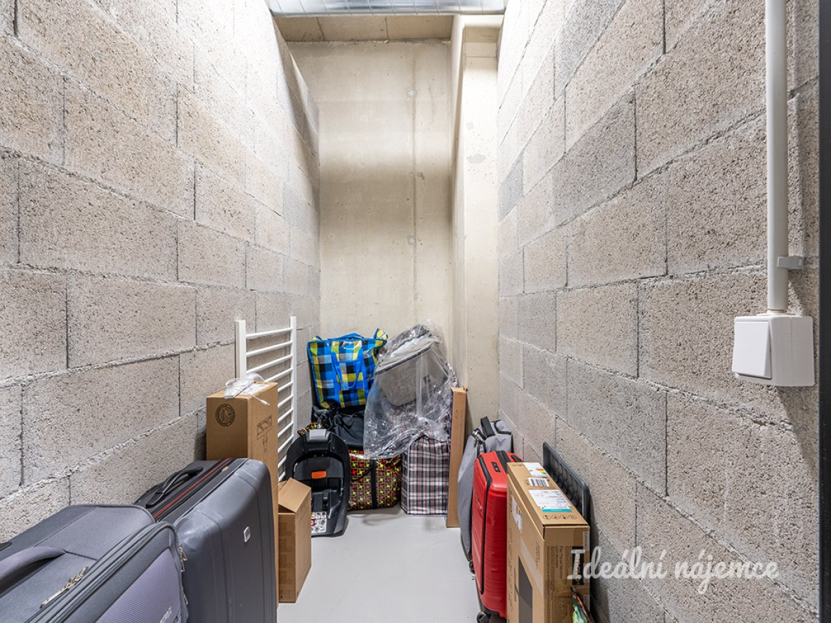 Pronájem bytu 1+kk, U Plynárny, Michle, 20900 Kč/měs, 37 m2