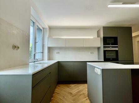 Pronájem bytu, 3+kk, 73 m²