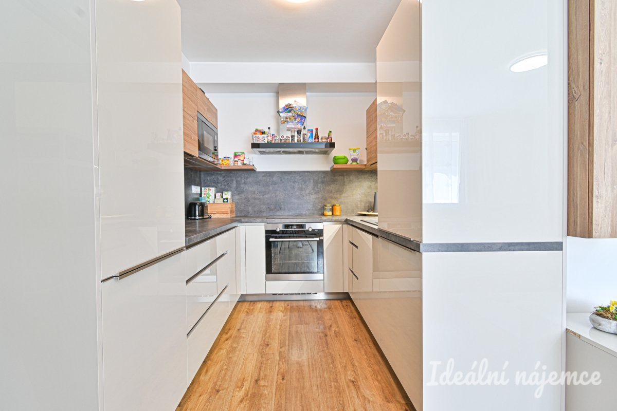 Pronájem bytu 3+kk, Řehořova, Černovice, 83 m2