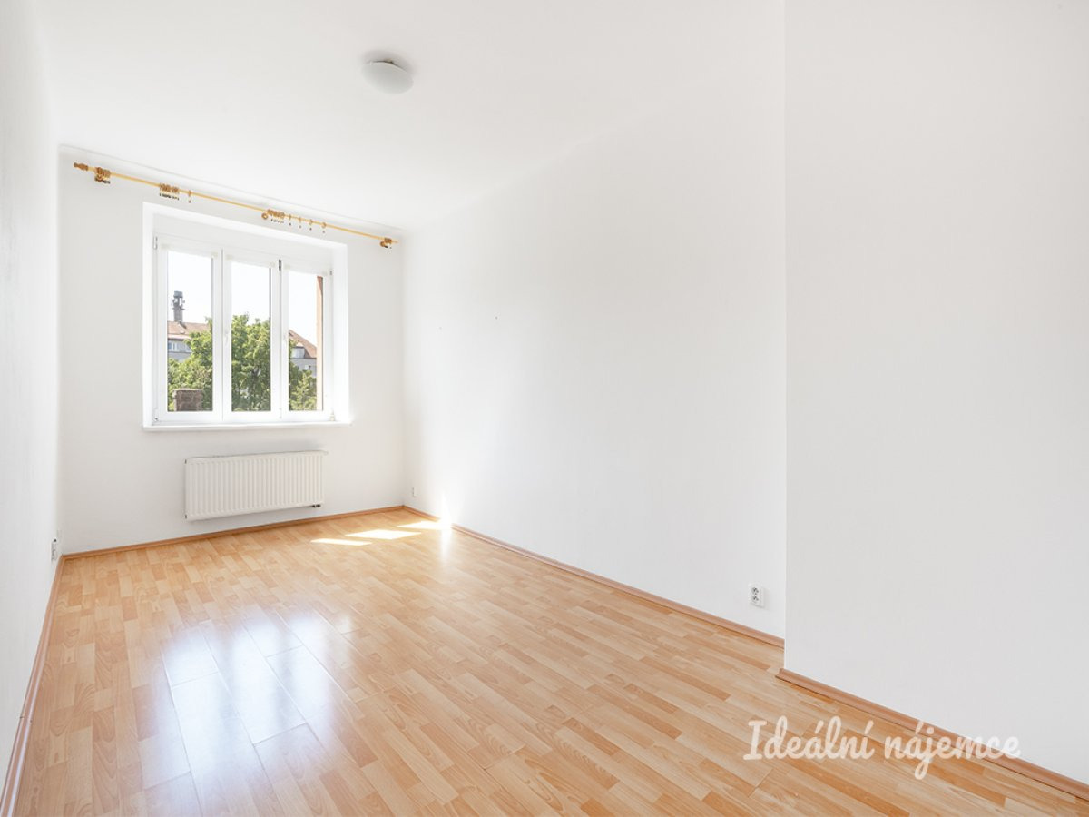 Pronájem bytu 2+kk, Maroldova, Nusle, 21900 Kč/měs, 42 m2