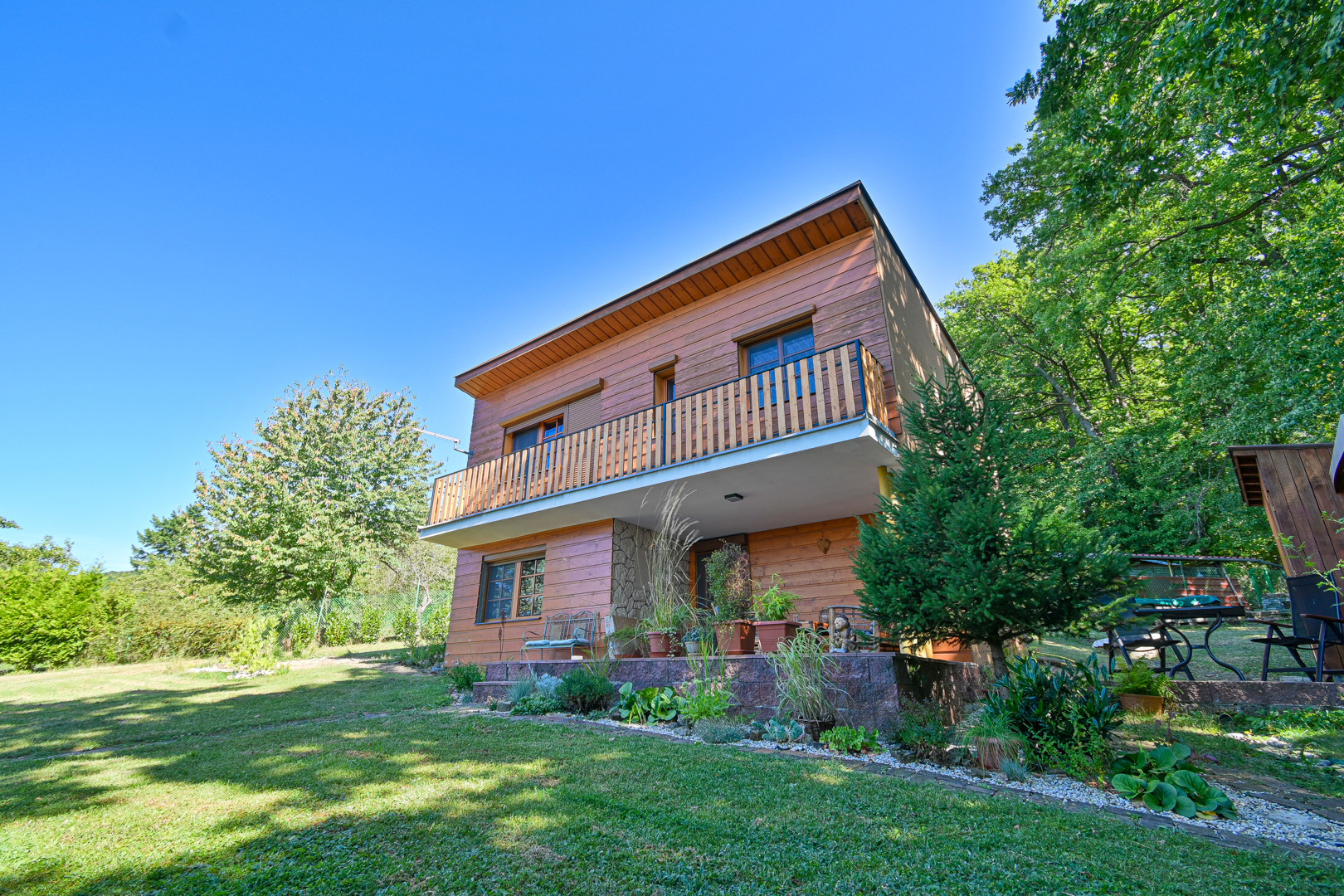 Prodej chaty + stavební pozemek