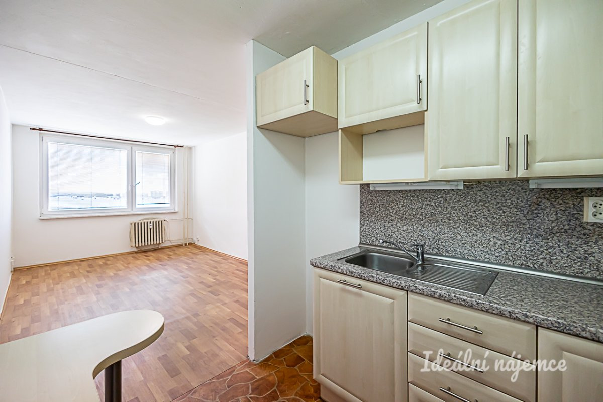 Pronájem bytu 2+kk, Doležalova, Černý Most, 17900 Kč/měs, 45 m2